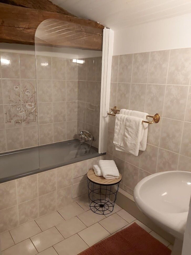Bathroom 5, Le Logis Des Bessons, Charente-Maritime