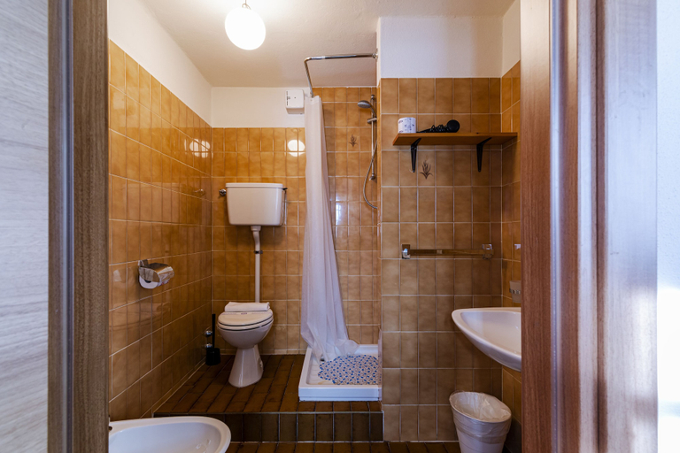 Bathroom 4, Hotel Dufour, Verbano-Cusio-Ossola