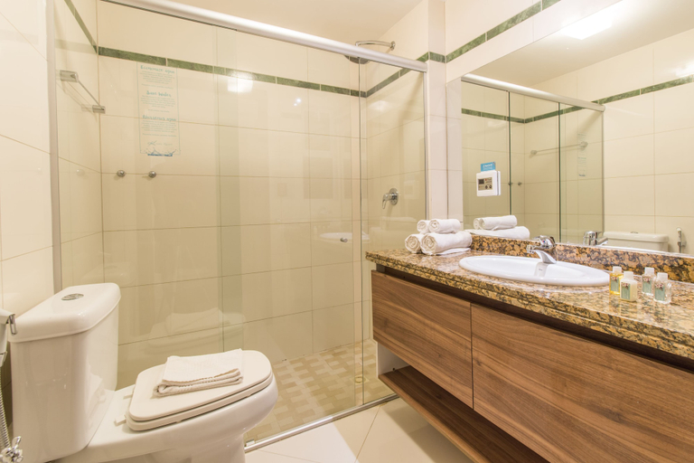Bathroom 5, Kristie Resort, Natal