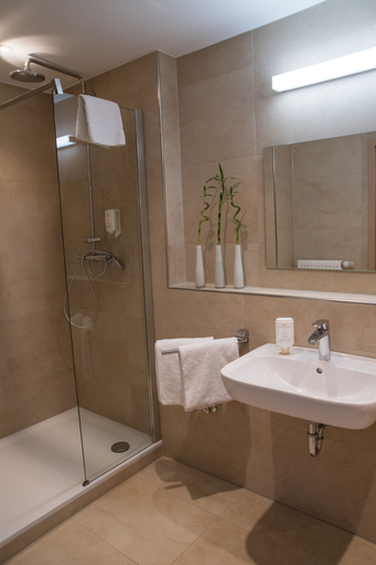 Bathroom 5, ParkHotel Fulda, Fulda