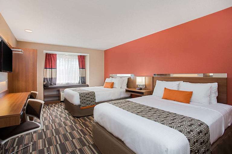 Bedroom 3, Microtel Inn & Suites by Wyndham Walterboro, Colleton