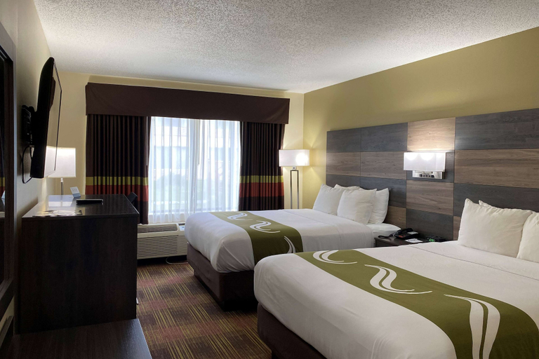 Bedroom 3, AmericInn by Wyndham Fort Atkinson, Jefferson