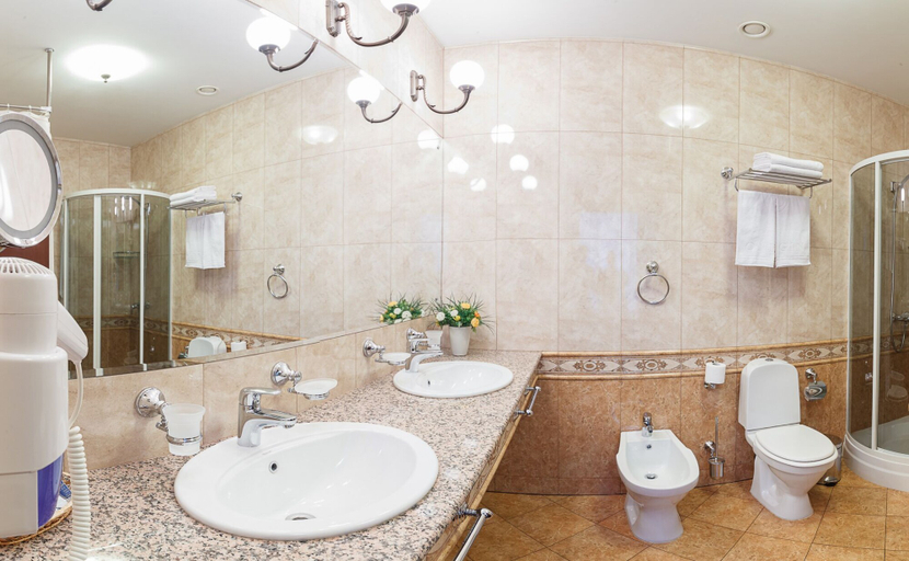 Bathroom 4, Hotel Onegin, Ekaterinburg gorsovet
