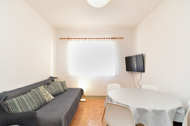 Others 5, Apartment 1928, Fažana