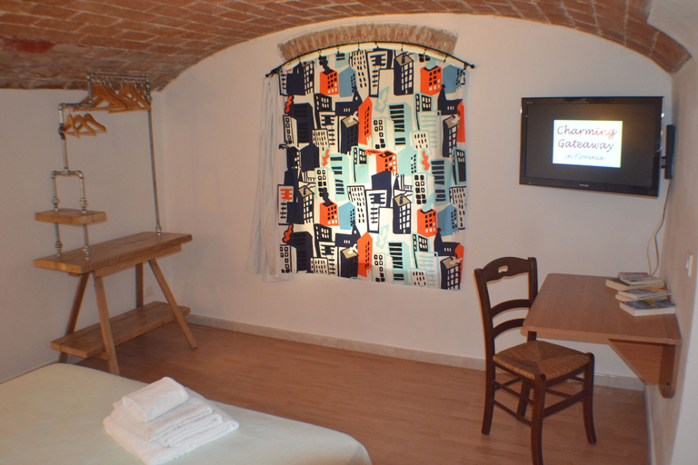Room 2, Charming Getaway in Florence.. European University, Florence