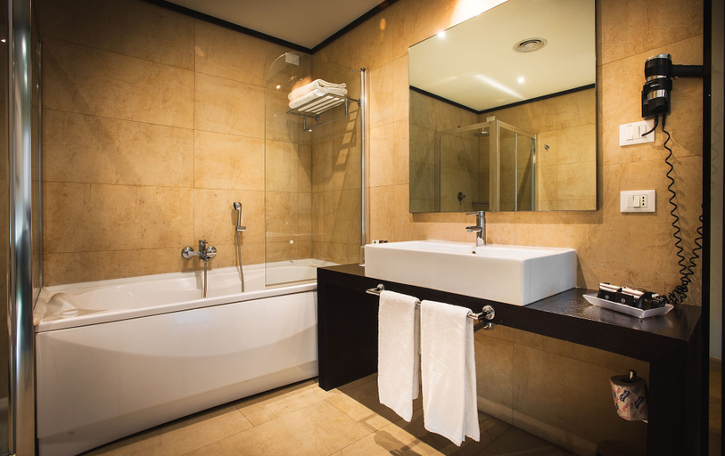 Bathroom 4, Sardegna Hotel, Suites & Restaurant, Cagliari