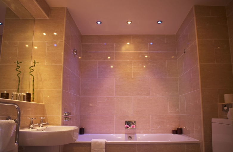 Bathroom 5, Crown Spa Hotel Scarborough by Compass Hospitality, North Yorkshire