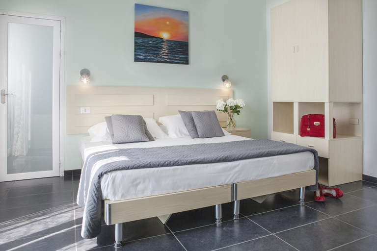 Bedroom 2, MoMo Seaview Hotel Rimini, Rimini
