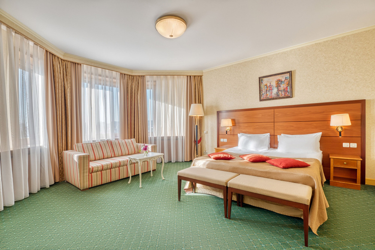 Bedroom 3, President-Hotel, Central