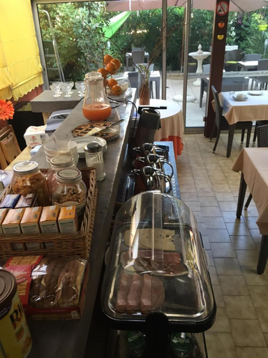 Food & Drinks 5, Chalet de l'Isere, Alpes-Maritimes