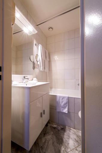 Bathroom 5, BEST WESTERN Hotel Diplomate, Genève