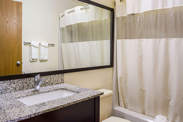 Bedroom 4, Quality Inn & Suites Clackamas – Portland, Clackamas