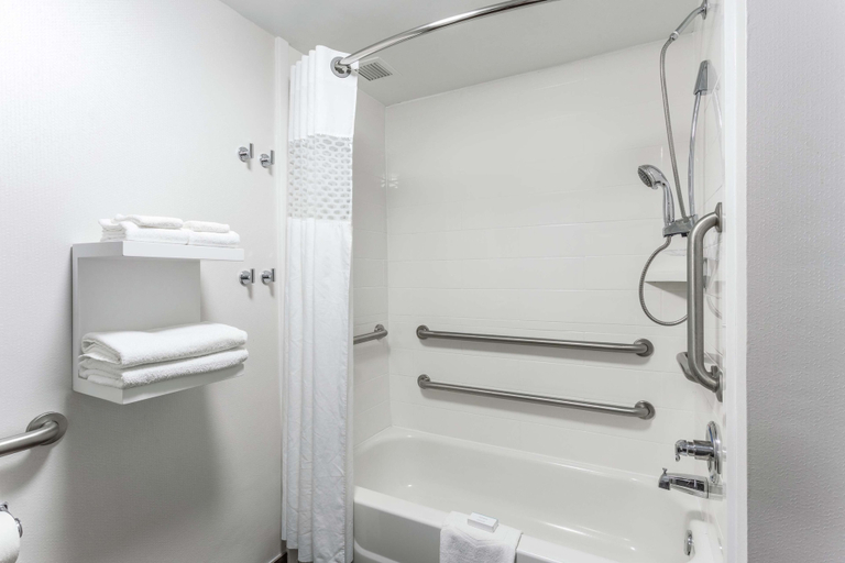 Bathroom 4, Hampton Inn Biloxi-Ocean Springs, Jackson
