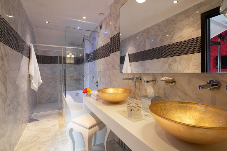 Bathroom 4, Carnival Palace Hotel, Venezia