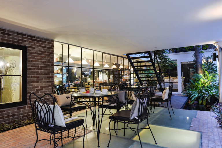 Food & Drinks 5, Aspira Davinci Sukhumvit 31, Wattana