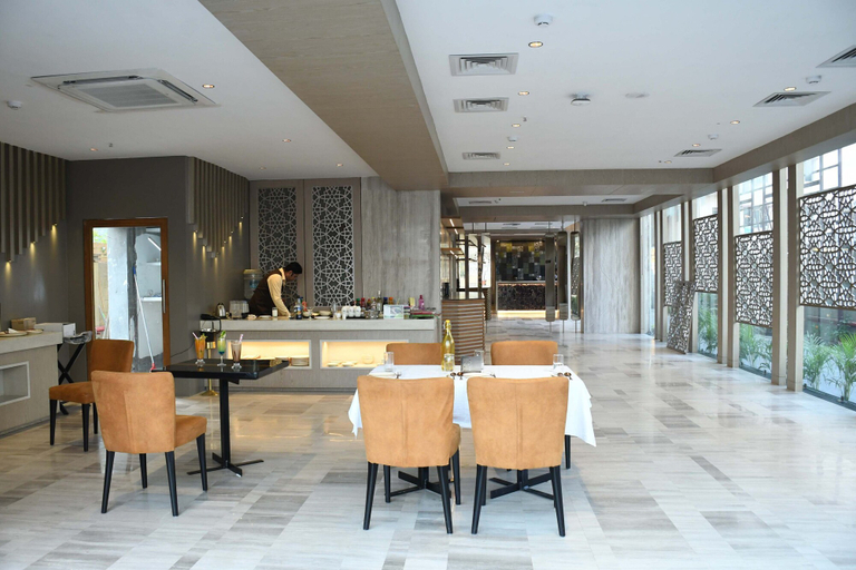 Food & Drinks 4, Lynq Aero, North 24 Parganas