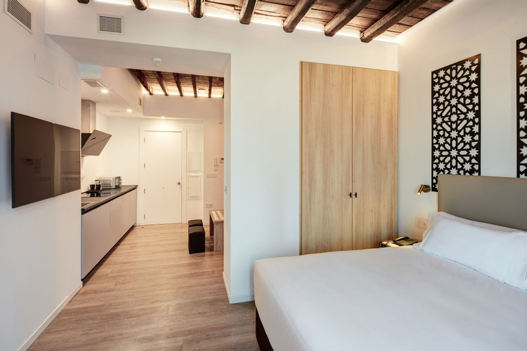 Bedroom 3, Sercotel Granada Suites, Granada