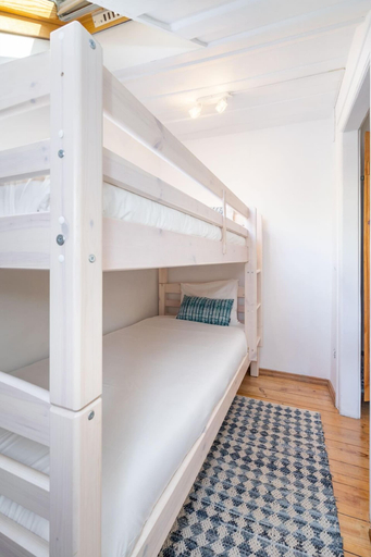Bedroom 3, Sé Skyline Apartment, Lisbon