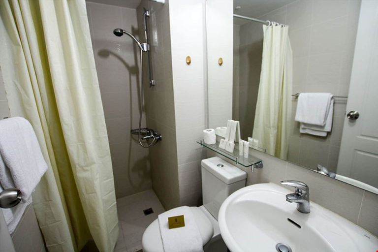 Bathroom 3, Azure Urban Resort Residences, Parañaque