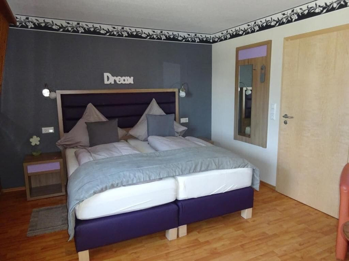 Bedroom 3, Hotel Haus Meeresblick, Ostholstein