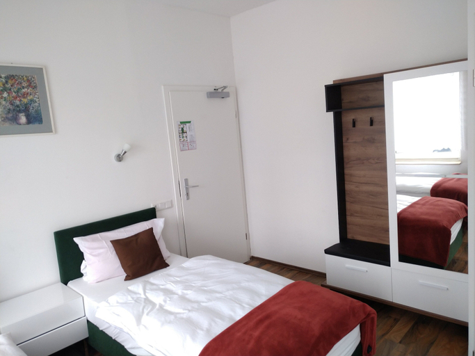 Bedroom 2, Hotel Zentrum, Rhein-Kreis Neuss
