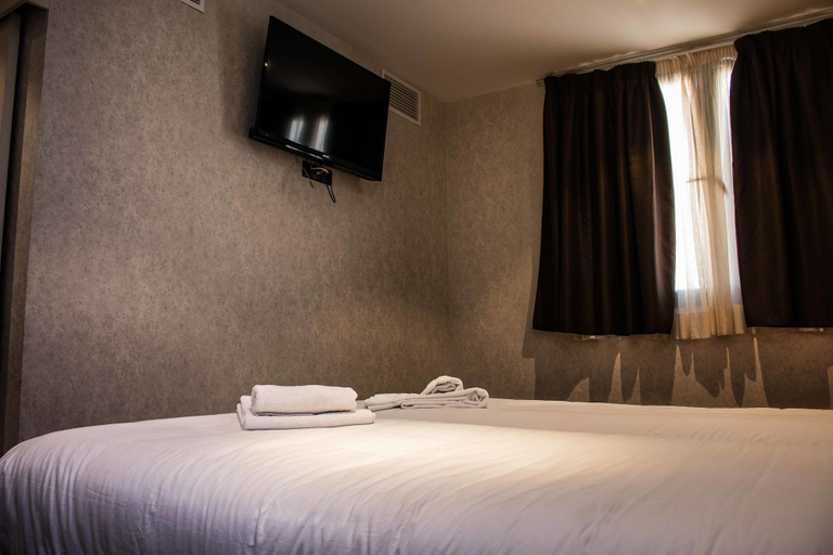 Bedroom 2, Black Swan Hostel Sevilla, Sevilla