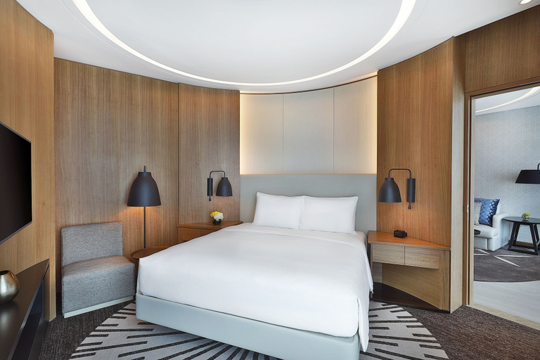 Bedroom 3, DoubleTree by Hilton Dubai - Business Bay, Dubai