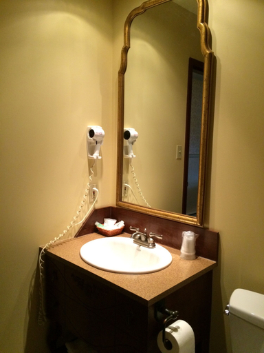 Bathroom 4, Auberge Montebello, Papineau