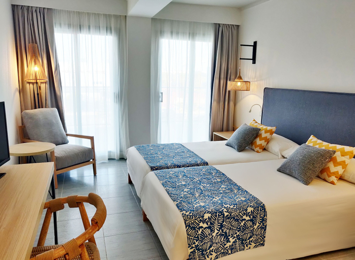 Bedroom 4, Cabogata Jardín Hotel, Almería