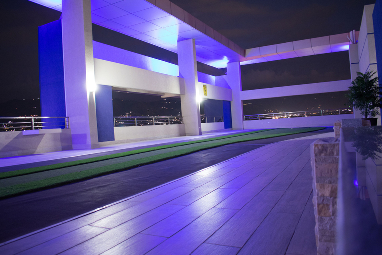 Exterior & Views 2, 20 South Kingston Luxury Apartment