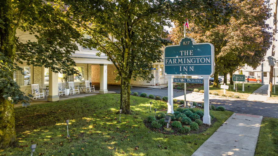 Exterior & Views 2, The Farmington Inn & Suites, Hartford