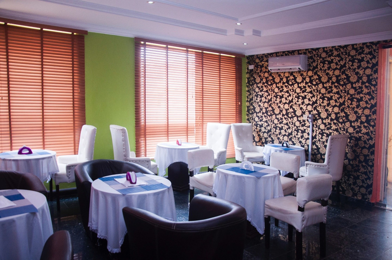 Food & Drinks 4, Haminton Grand Hotel, Alimosho