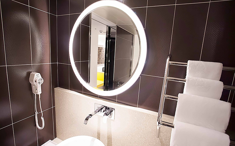 Bathroom 5, Royal Group Hotel Minghua Branch, Kaohsiung