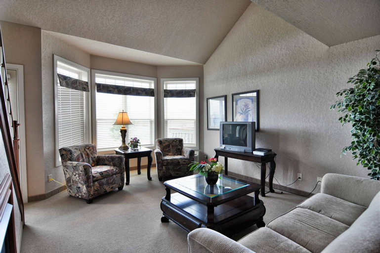 Unit 302 2 BD/ 2 BA Condo, Barron