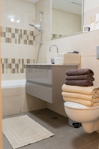 Bathroom 4, HARAV KUK RESIDENCE