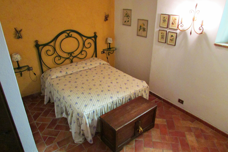 Bedroom 3, Trebbiolo, Florence
