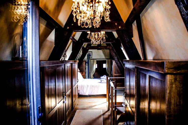 Bedroom 5, Huyze Die Maene, West-Vlaanderen