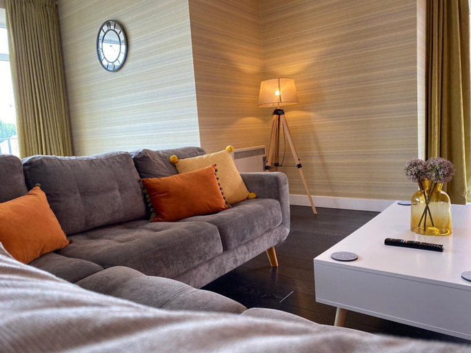 Others 5, Riverside getaway 2 Bedroom, Sefton
