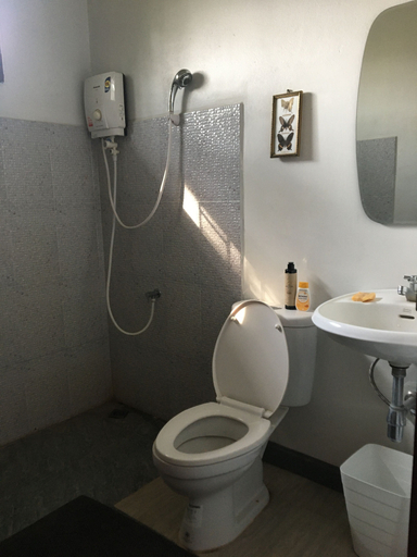 Bathroom 3, Baan Mali Lampang, Ko Kha