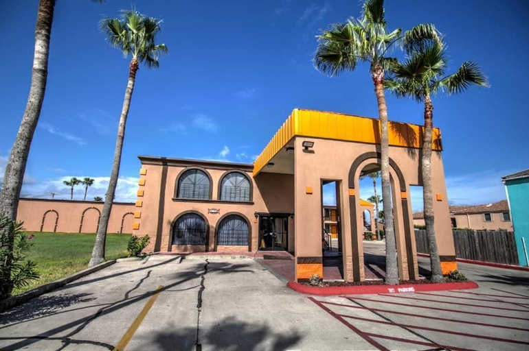 Exterior & Views 2, South Padre Island Inn, Cameron