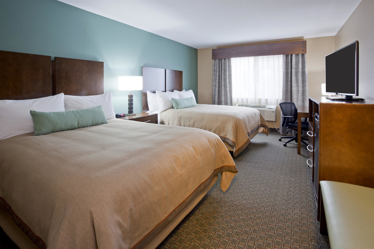 Bedroom 2, GrandStay Delano, Wright