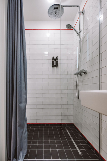 Bathroom 4, Maxima Domodedovo Hotel, Domodedovskiy rayon
