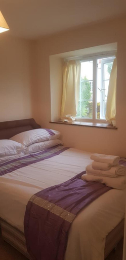 Bedroom 2, Davy Cottage in the Countryside With Horse Riding, Cornwall