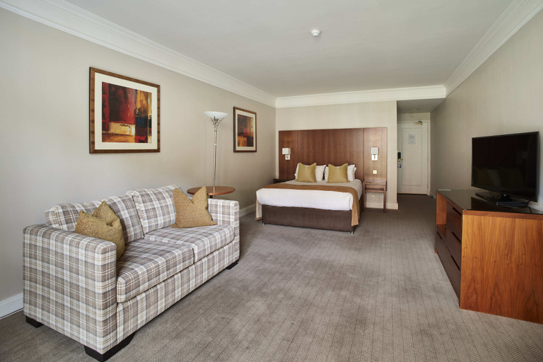 Bedroom 3, Coldra Court Hotel by Celtic Manor, Newport