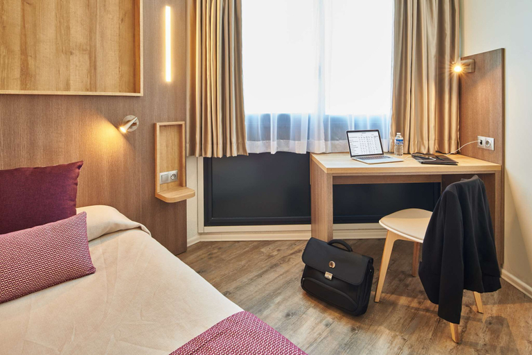 Bedroom 3, Hotel Le Bayonne, Pyrénées-Atlantiques