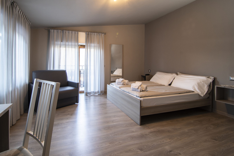 Bedroom 3, Hotel Saligari, Sondrio
