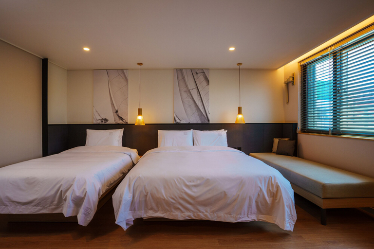 Bedroom 4, Hotel Pico, Tongyeong