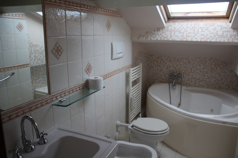Bathroom 5, B&b Sogni d'Oro, Macerata