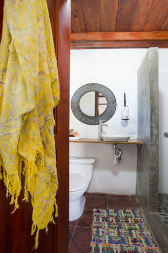 Bathroom 3, Encantada Ocean Cottages, Parrita