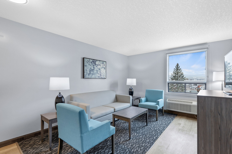 Others 5, Emerald Hotel & Suites, Division No. 6